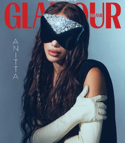 Anitta é capa da edição impressa da Revista Glamour