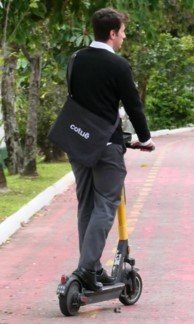 Bolsas de algodão entram na rotina do homem moderno com praticidade e estilo